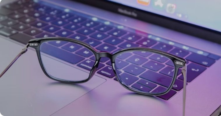 Stylish Blue-Light Glasses Trends You’ll Love in 2025
